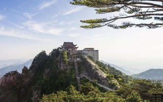 安徽著名旅游景点有哪些，安徽省最著名的旅游景点？