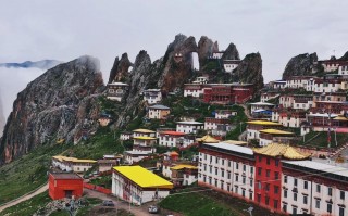 昌都必去的前十景点有哪些地方名称，昌都最著名的景点？