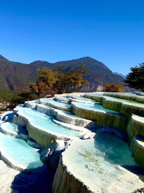 迪庆旅游攻略自由行三天多少钱?迪庆州旅游攻略?-第3张图片-诗丽旅游网 迪庆旅游攻略自由行三天多少钱?迪庆州旅游攻略?-第3张图片-诗丽旅游网
