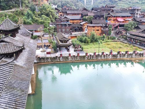 湘西旅游攻略自驾游墨戎苗寨?湘西墨戎苗寨门票多少钱?-第4张图片-诗丽旅游网 湘西旅游攻略自驾游墨戎苗寨?湘西墨戎苗寨门票多少钱?-第4张图片-诗丽旅游网