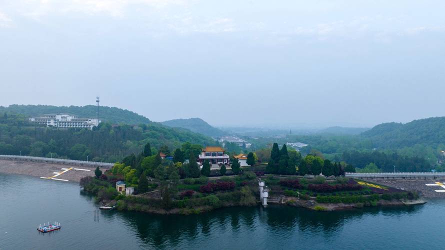 安徽的旅游景点介绍,安徽旅游景点介绍文字-第5张图片-诗丽旅游网 安徽的旅游景点介绍,安徽旅游景点介绍文字-第5张图片-诗丽旅游网