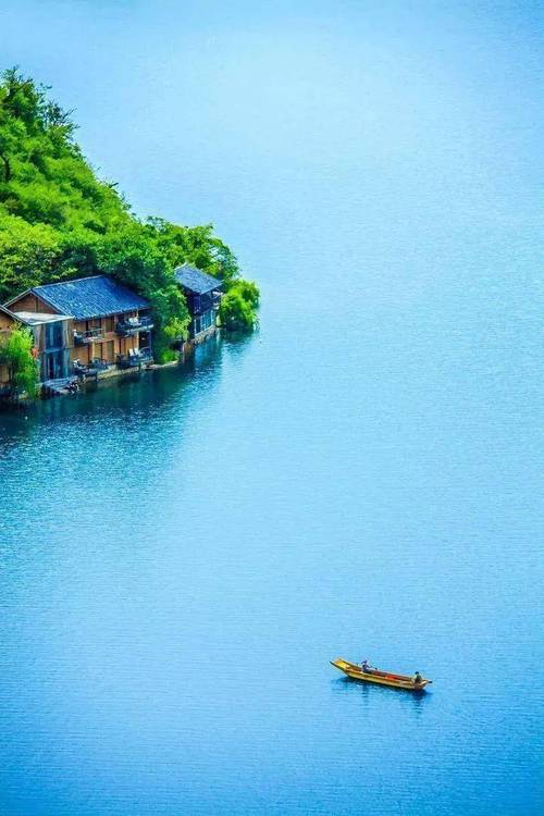 泸沽湖景区景点介绍?泸沽湖风景区介绍?-第3张图片-诗丽旅游网 泸沽湖景区景点介绍?泸沽湖风景区介绍?-第3张图片-诗丽旅游网