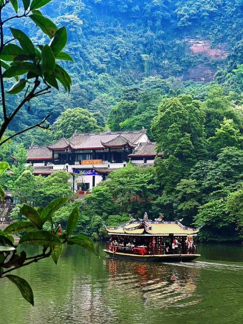 四川境内旅游景点二日游攻略?四川旅游2日游?-第5张图片-诗丽旅游网 四川境内旅游景点二日游攻略?四川旅游2日游?-第5张图片-诗丽旅游网