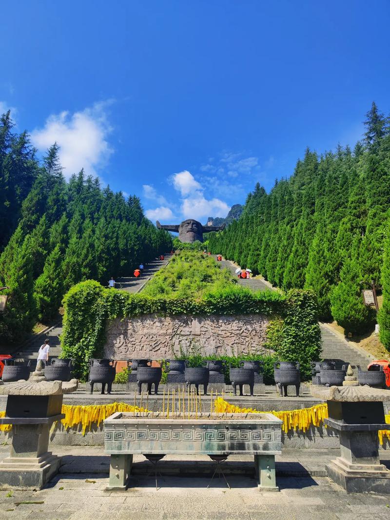 湖北神农架旅游景点有哪些?湖北神农架旅游好玩吗?-第1张图片-诗丽旅游网 湖北神农架旅游景点有哪些?湖北神农架旅游好玩吗?-第1张图片-诗丽旅游网