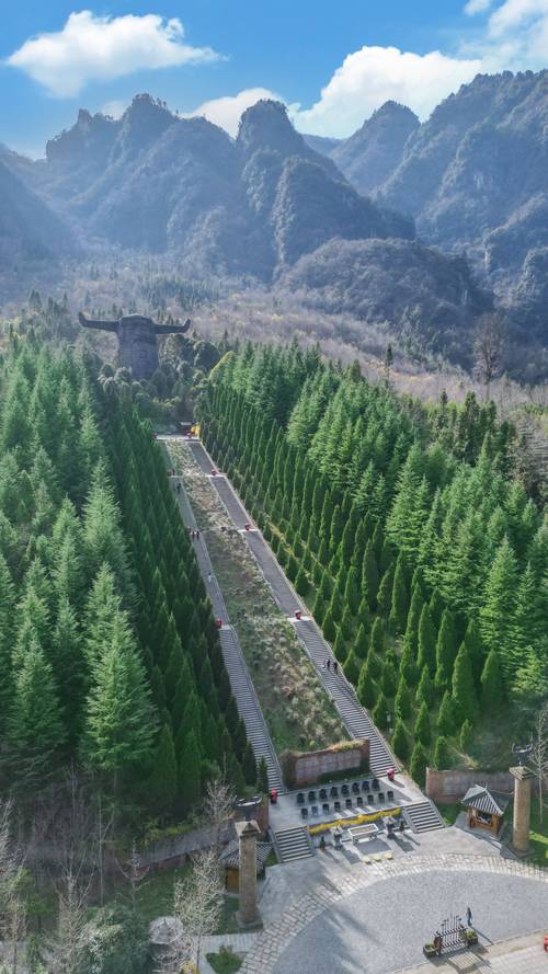 湖北神农架旅游景点有哪些?湖北神农架旅游好玩吗?-第5张图片-诗丽旅游网 湖北神农架旅游景点有哪些?湖北神农架旅游好玩吗?-第5张图片-诗丽旅游网