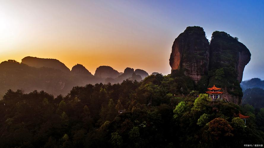 江西鹰潭旅游必去前十景点?江西鹰潭旅游必去前十景点排名?-第1张图片-诗丽旅游网 江西鹰潭旅游必去前十景点?江西鹰潭旅游必去前十景点排名?-第1张图片-诗丽旅游网