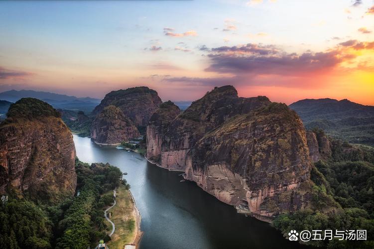 江西鹰潭旅游必去前十景点?江西鹰潭旅游必去前十景点排名?-第2张图片-诗丽旅游网 江西鹰潭旅游必去前十景点?江西鹰潭旅游必去前十景点排名?-第2张图片-诗丽旅游网