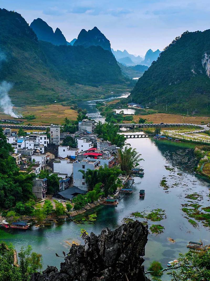 百色旅游攻略必玩的景点自驾路线推荐?百色旅游攻略必去景点推荐?-第4张图片-诗丽旅游网 百色旅游攻略必玩的景点自驾路线推荐?百色旅游攻略必去景点推荐?-第4张图片-诗丽旅游网