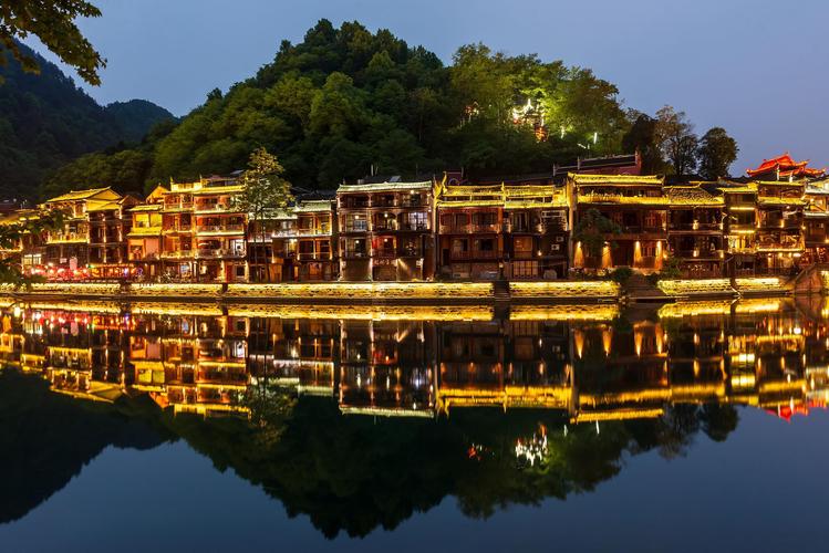 湖南三日游路线推荐,湖南3日游最佳线路?-第2张图片-诗丽旅游网 湖南三日游路线推荐,湖南3日游最佳线路?-第2张图片-诗丽旅游网