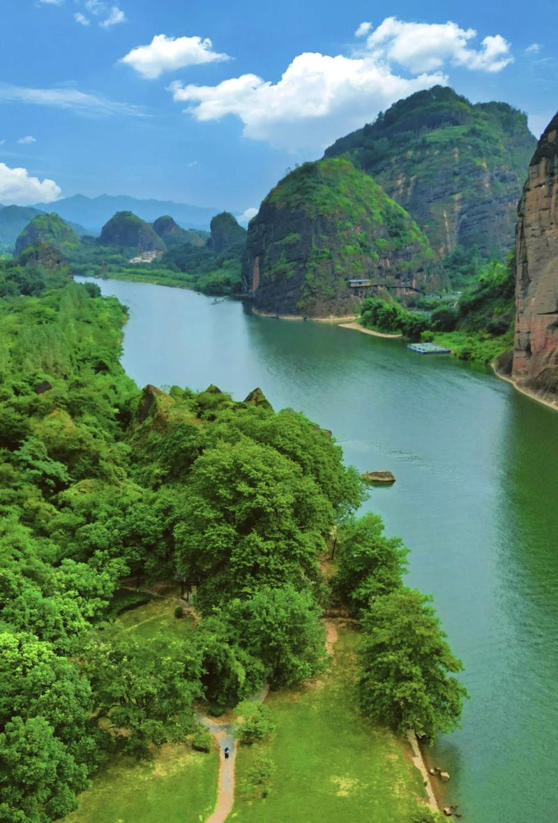 龙虎山旅游攻略半日游线路推荐,龙虎山旅行攻略-第3张图片-诗丽旅游网 龙虎山旅游攻略半日游线路推荐,龙虎山旅行攻略-第3张图片-诗丽旅游网