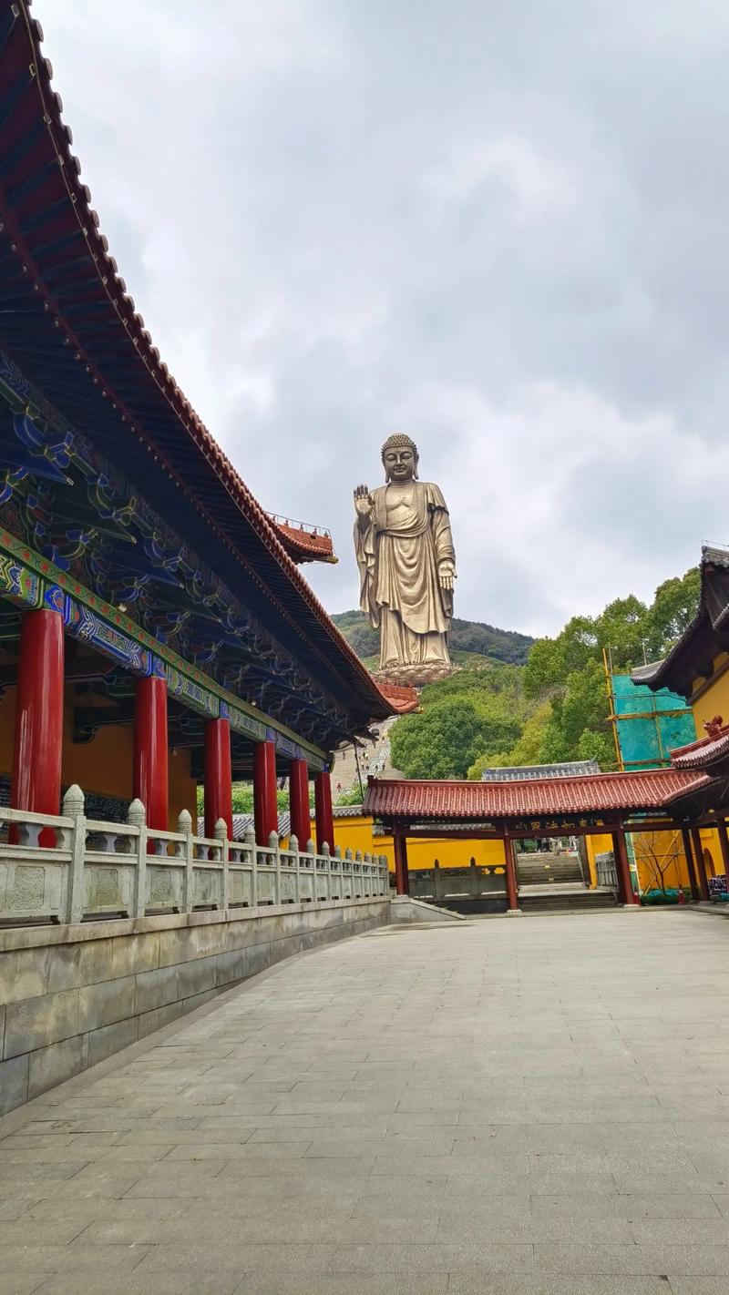 宝鸡旅游景点大全最近宝鸡市灵山庙,宝鸡灵山寺风景区?-第2张图片-诗丽旅游网 宝鸡旅游景点大全最近宝鸡市灵山庙,宝鸡灵山寺风景区?-第2张图片-诗丽旅游网