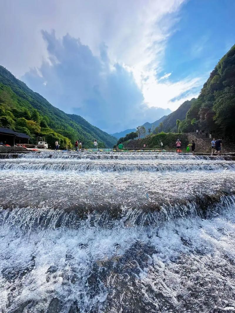 金华旅游景点排名前十名,金华旅游景点排名前十名有哪些-第1张图片-诗丽旅游网 金华旅游景点排名前十名,金华旅游景点排名前十名有哪些-第1张图片-诗丽旅游网