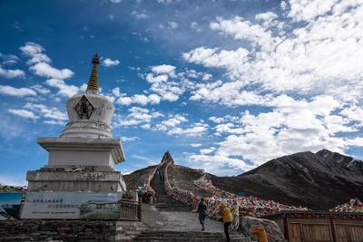 新都桥景点门票费用,新都桥风景区门票费用-第1张图片-诗丽旅游网 新都桥景点门票费用,新都桥风景区门票费用-第1张图片-诗丽旅游网