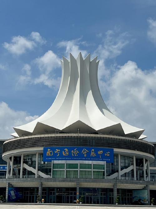南宁旅游必去前十景点推荐理由有哪些,南宁旅游受欢迎的景区-第1张图片-诗丽旅游网 南宁旅游必去前十景点推荐理由有哪些,南宁旅游受欢迎的景区-第1张图片-诗丽旅游网