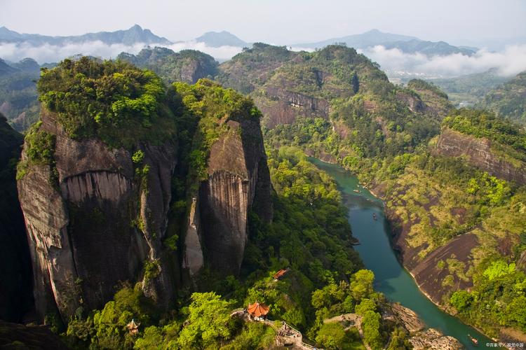 龙岩旅游景点大全排名,龙岩前十旅游景点大全?-第2张图片-诗丽旅游网 龙岩旅游景点大全排名,龙岩前十旅游景点大全?-第2张图片-诗丽旅游网