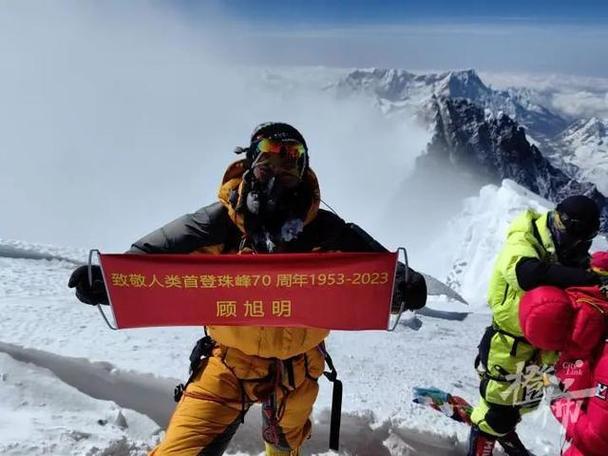 珠穆朗玛峰旅游景点实况?珠穆朗玛峰具体位置?-第2张图片-诗丽旅游网 珠穆朗玛峰旅游景点实况?珠穆朗玛峰具体位置?-第2张图片-诗丽旅游网