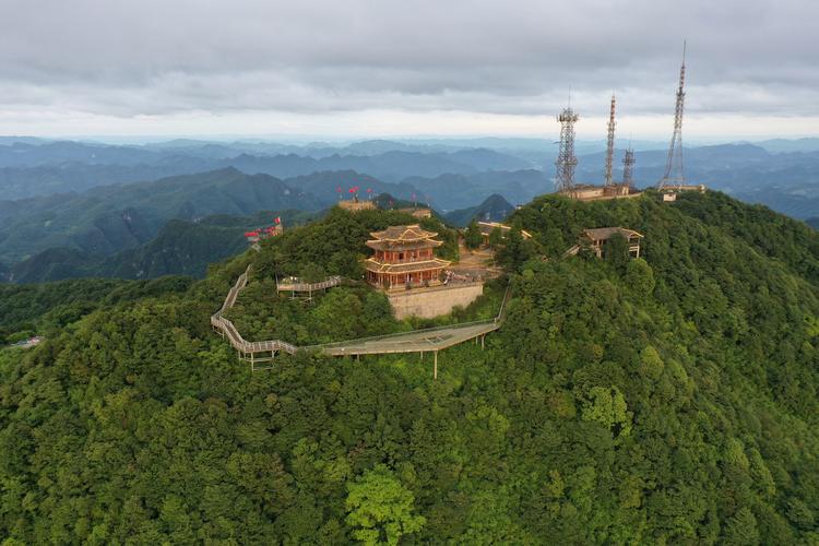 遵义旅游景点一日游线路推荐,遵义一日游最佳线路?-第3张图片-诗丽旅游网 遵义旅游景点一日游线路推荐,遵义一日游最佳线路?-第3张图片-诗丽旅游网