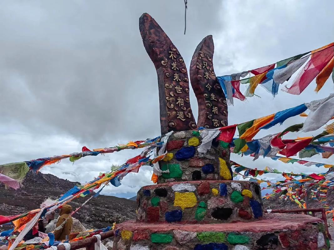 甘孜藏族自治州旅游景点介绍?甘孜藏族自治州旅游景点介绍词?-第4张图片-诗丽旅游网 甘孜藏族自治州旅游景点介绍?甘孜藏族自治州旅游景点介绍词?-第4张图片-诗丽旅游网