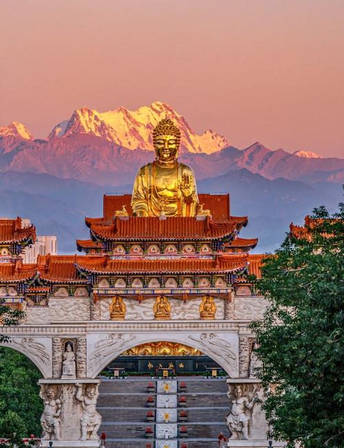 乌鲁木齐旅游景点推荐一下?乌鲁木齐旅游景点必去?-第1张图片-诗丽旅游网 乌鲁木齐旅游景点推荐一下?乌鲁木齐旅游景点必去?-第1张图片-诗丽旅游网