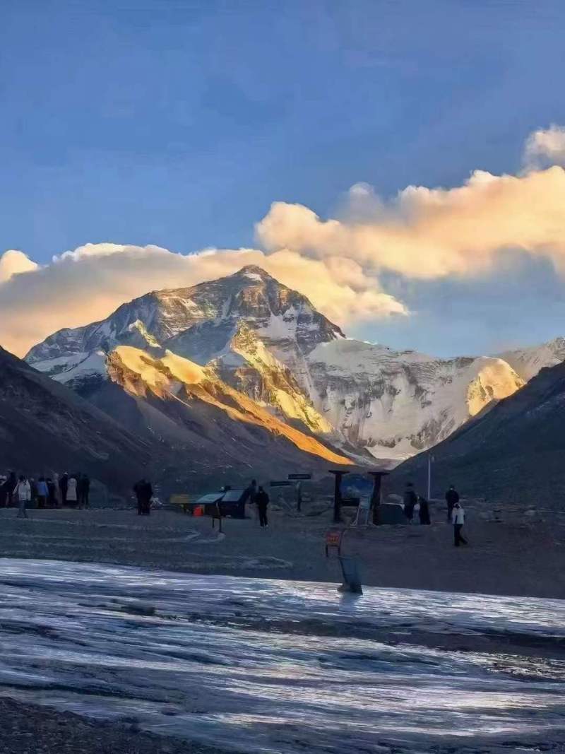 珠穆朗玛峰的景点介绍,珠穆朗玛峰,介绍-第3张图片-诗丽旅游网 珠穆朗玛峰的景点介绍,珠穆朗玛峰,介绍-第3张图片-诗丽旅游网
