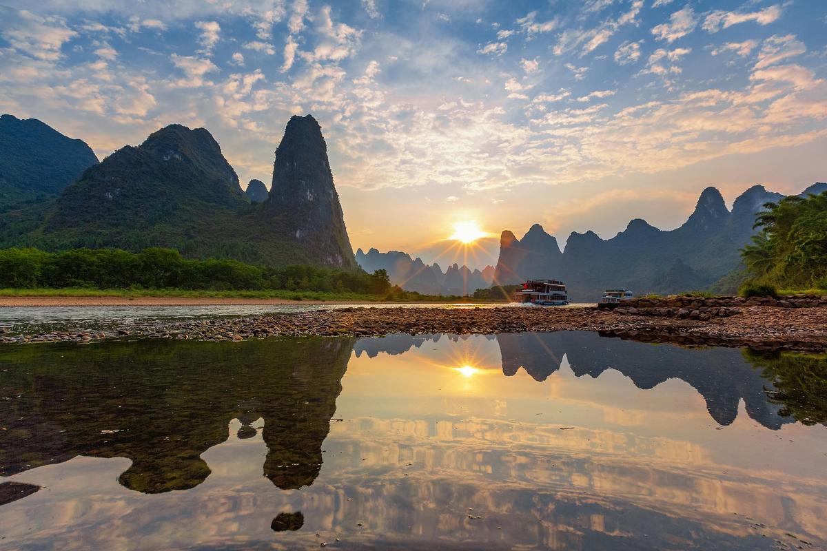 广西桂林阳朔旅游景点,广西桂林阳朔旅游攻略必去景点-第3张图片-诗丽旅游网 广西桂林阳朔旅游景点,广西桂林阳朔旅游攻略必去景点-第3张图片-诗丽旅游网