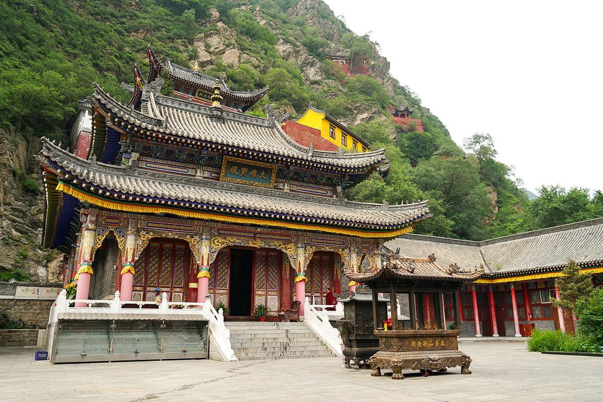 五台山旅游景点有哪些景点推荐理由?五台山的著名景点?-第3张图片-诗丽旅游网 五台山旅游景点有哪些景点推荐理由?五台山的著名景点?-第3张图片-诗丽旅游网
