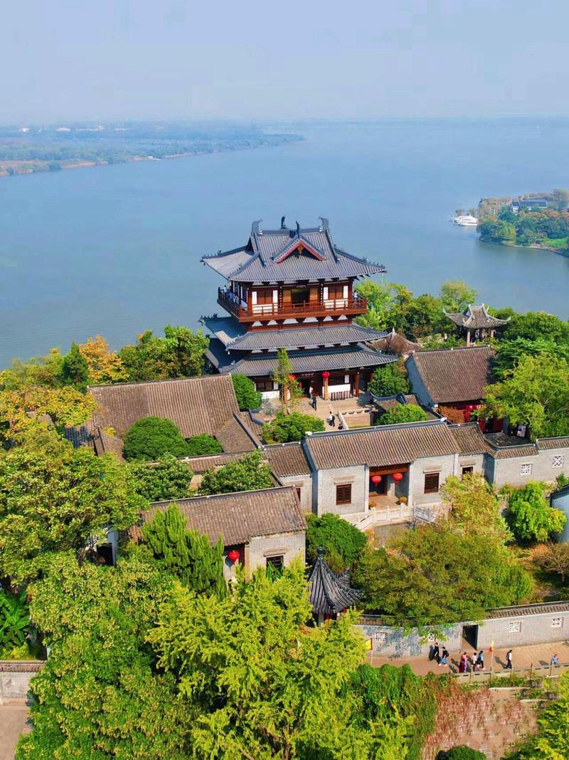 江苏镇江旅游景点大全排名,镇江旅游景点排名第一?-第1张图片-诗丽旅游网 江苏镇江旅游景点大全排名,镇江旅游景点排名第一?-第1张图片-诗丽旅游网
