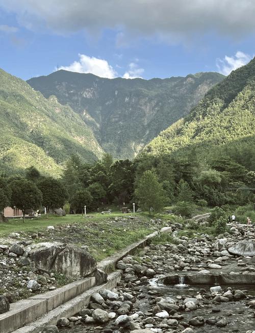 宜春旅游景点攻略自驾游,宜春旅游景点大全排名?-第2张图片-诗丽旅游网 宜春旅游景点攻略自驾游,宜春旅游景点大全排名?-第2张图片-诗丽旅游网