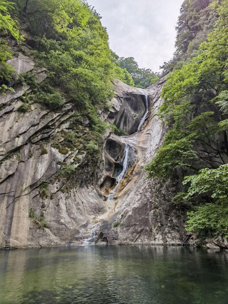 平顶山旅游景点排名前十名,河南平顶山旅游景点排名前十名?-第1张图片-诗丽旅游网 平顶山旅游景点排名前十名,河南平顶山旅游景点排名前十名?-第1张图片-诗丽旅游网