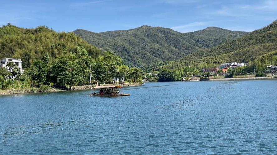 国内好的旅游路线排名?国内比较出名的旅游线路?-第1张图片-诗丽旅游网 国内好的旅游路线排名?国内比较出名的旅游线路?-第1张图片-诗丽旅游网