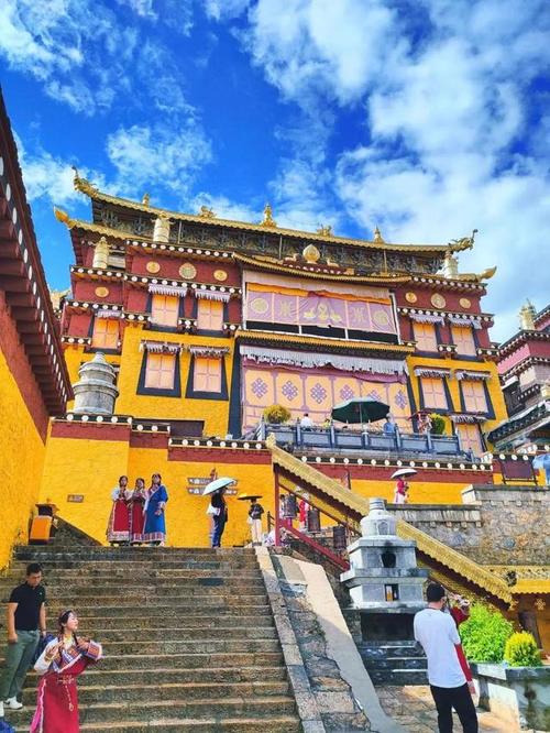 迪庆旅游攻略必去景点大全推荐,迪庆旅游攻略自由行三天-第1张图片-诗丽旅游网 迪庆旅游攻略必去景点大全推荐,迪庆旅游攻略自由行三天-第1张图片-诗丽旅游网
